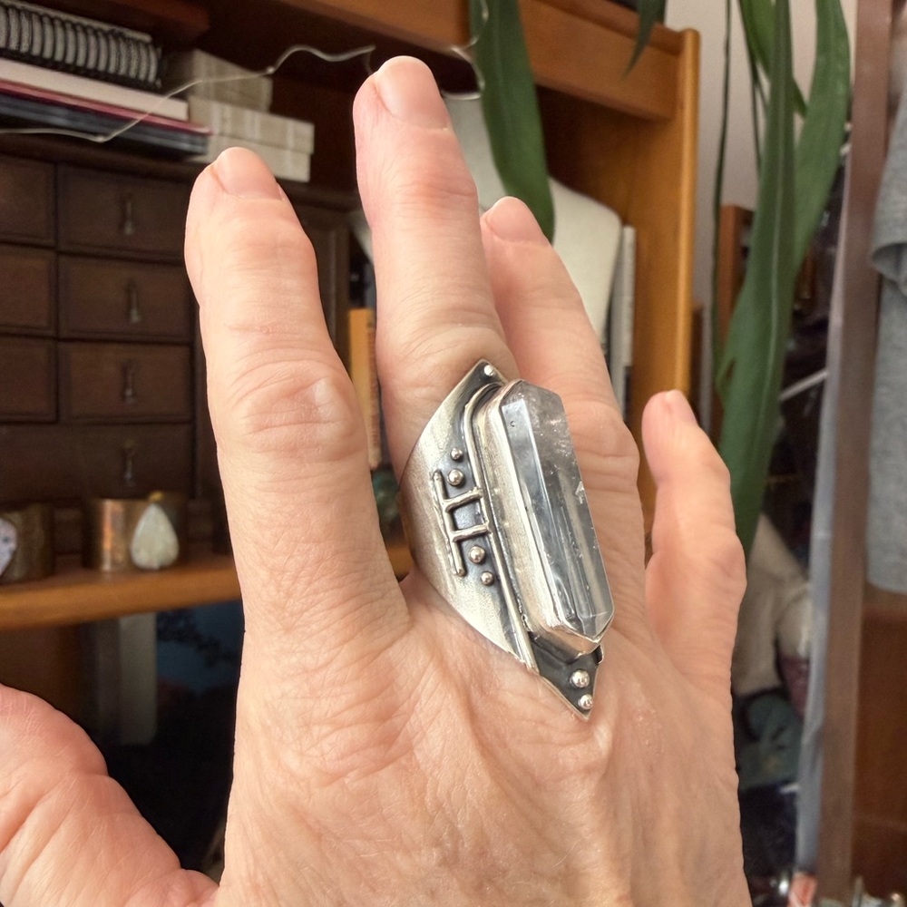 Acid Queen Amplifier Ring, Size 8 - Picture 4 of 10